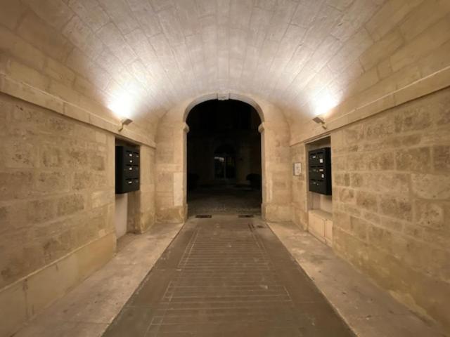 Loft Design Dans Hotel Particulier Montpellier Extérieur photo